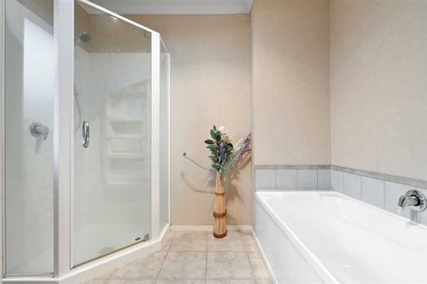 Photo of property in 97 Valley Road, Pukekohe, 2120