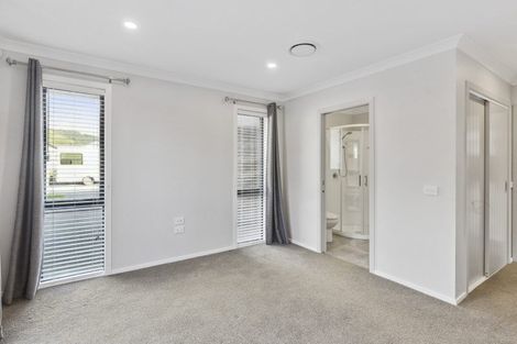 Photo of property in 5 Pohe Street, Waikanae, 5036