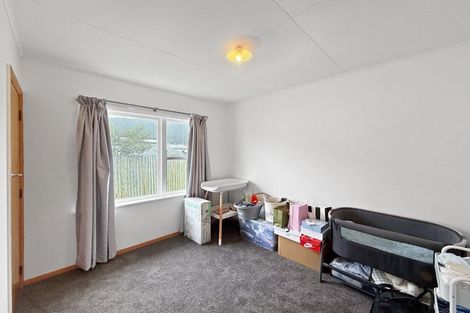 Photo of property in 32 Norfolk Street, Wainuiomata, Lower Hutt, 5014