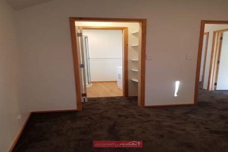 Photo of property in 382 South Road, Omata, New Plymouth, 4374