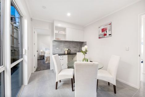 Photo of property in 10 Aklander Rise, Flat Bush, Auckland, 2019