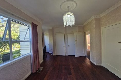 Photo of property in 13 Waikare Street, Karori, Wellington, 6012