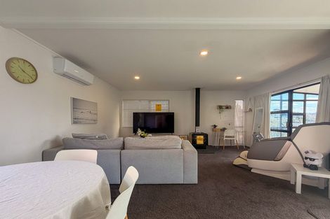 Photo of property in 1/725 Beach Road, Browns Bay, Auckland, 0630