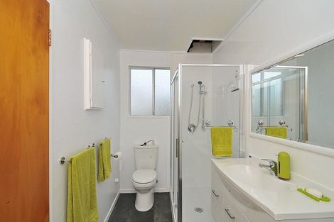 Photo of property in 3/19 Pirie Crescent, Moera, Lower Hutt, 5010