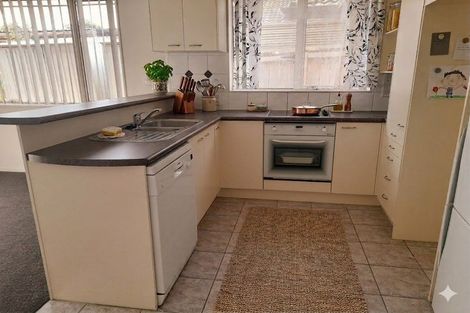 Photo of property in 87 Armoy Drive, East Tamaki, Auckland, 2016