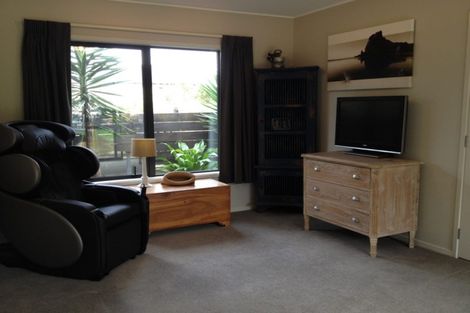 Photo of property in 16 Pyatt Crescent, Saint Johns, Auckland, 1072