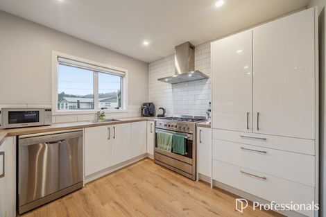 Photo of property in 2 Short Street, Wainuiomata, Lower Hutt, 5014