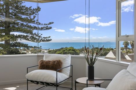 Photo of property in 3/90 Kitchener Road, Milford, Auckland, 0620