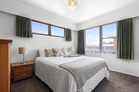 Photo of property in 10 Wairau Place, Kelvin Grove, Palmerston North, 4414