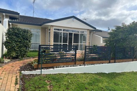 Photo of property in 2/1-5 Gleanor Avenue, Oteha, Auckland, 0632