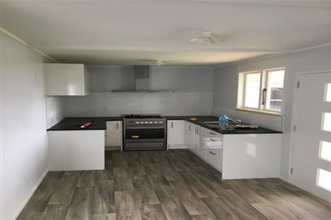 Photo of property in 49 Bader Drive, Mangere, Auckland, 2022