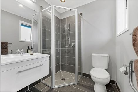 Photo of property in 9 Mcneish Place, Pokeno, 2402