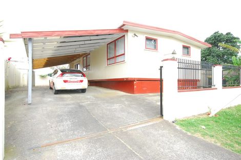 Photo of property in 2 Mcnaughton Avenue, Mangere East, Auckland, 2024