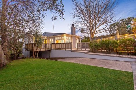 Photo of property in 2 West Glade Crescent, Birkenhead, Auckland, 0626