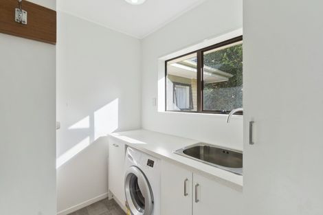 Photo of property in 17 Esmae Place, Dinsdale, Hamilton, 3204