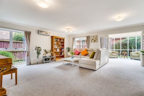 Photo of property in 1/143 Memorial Avenue, Burnside, Christchurch, 8053