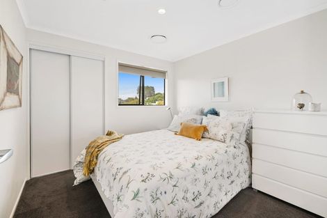 Photo of property in 8a Astrolabe Place, Gulf Harbour, Whangaparaoa, 0930