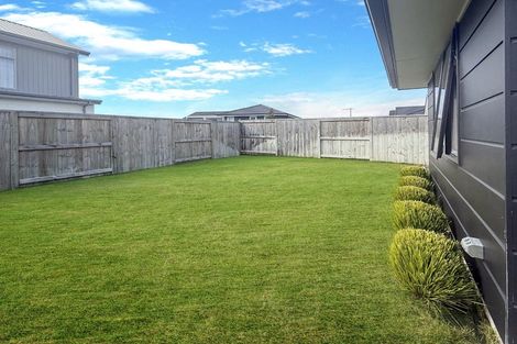 Photo of property in 4 Poroporo Way, Wharewaka, Taupo, 3330