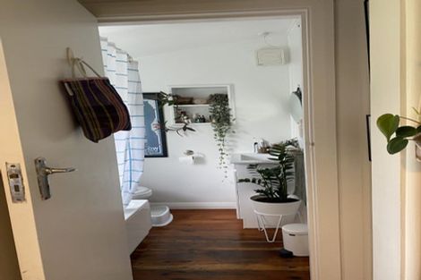 Photo of property in 32 Mckinley Crescent, Brooklyn, Wellington, 6021