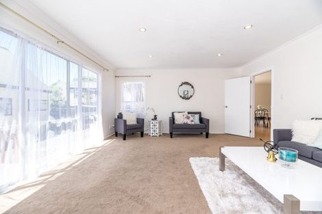 Photo of property in 1/29 Humphrey Kemp Avenue, Henderson, Auckland, 0612