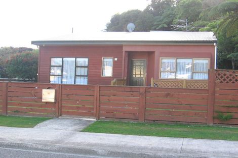 Photo of property in 13 Woodvale Grove, Fairfield, Lower Hutt, 5011