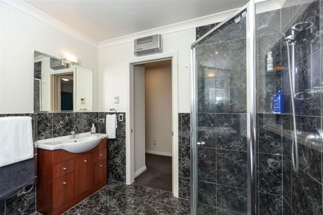 Photo of property in 4 Consort Close, Paraparaumu Beach, Paraparaumu, 5032