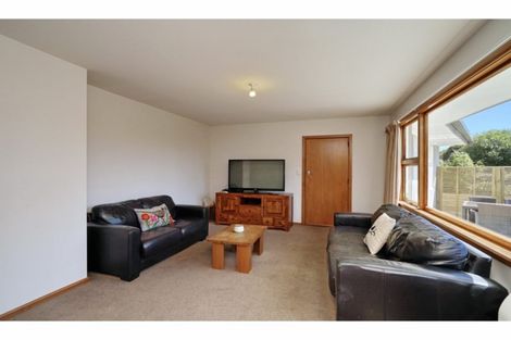 Photo of property in 80 Avonhead Road, Avonhead, Christchurch, 8042