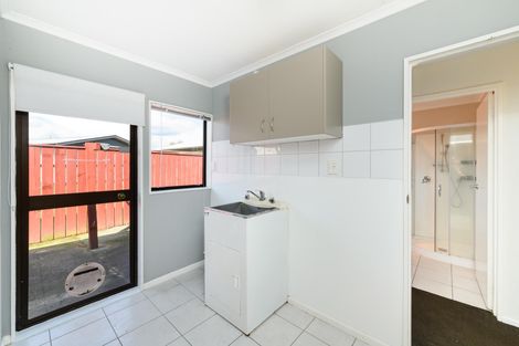 Photo of property in 20 Colonial Place, Kelvin Grove, Palmerston North, 4414