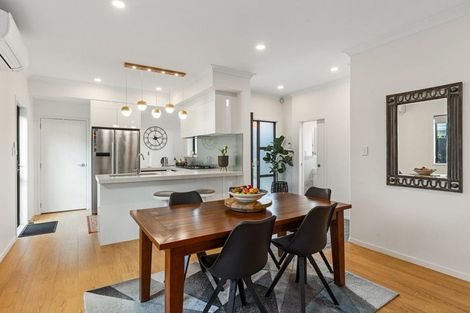 Photo of property in 49c Titirangi Road, New Lynn, Auckland, 0600