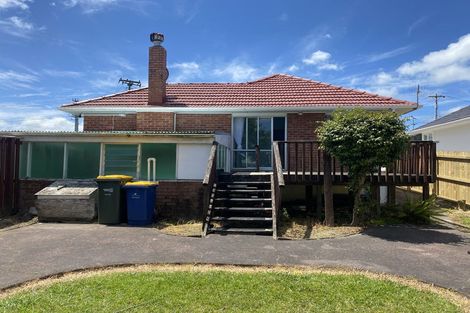 Photo of property in 10 Strid Road, Te Atatu South, Auckland, 0610