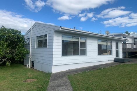 Photo of property in 26 Ranui Avenue, Ranui, Auckland, 0612