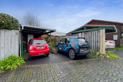 Photo of property in 4/390 West Coast Road, Glen Eden, Auckland, 0602