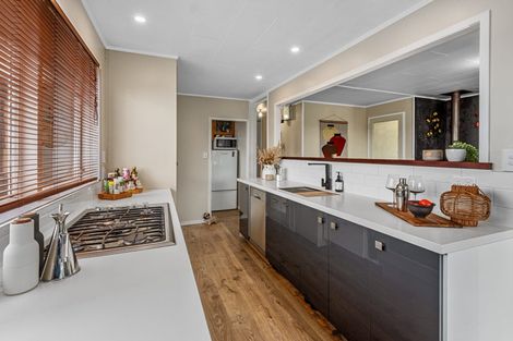 Photo of property in 57 View Road, Hikurangi, 0114