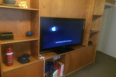 Photo of property in Churchill Flats, 213 The Terrace, Wellington Central, Wellington, 6011