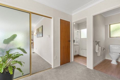 Photo of property in 1/108 Ocean View Road, Northcote, Auckland, 0627