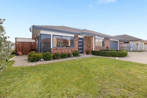 Photo of property in 315 Gravatt Road, Papamoa Beach, Papamoa, 3118