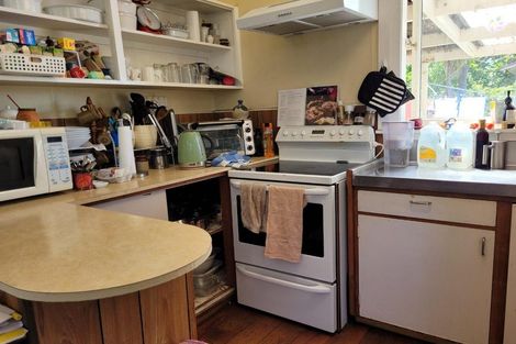 Photo of property in 52 Kitchener Street, Martinborough, 5711