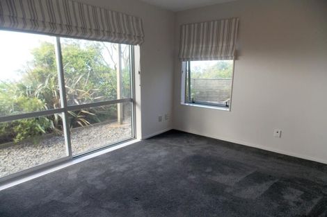 Photo of property in 24 Signallers Grove, Strathmore Park, Wellington, 6022