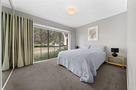 Photo of property in 6 Craiburn Street, Ranui, Auckland, 0612