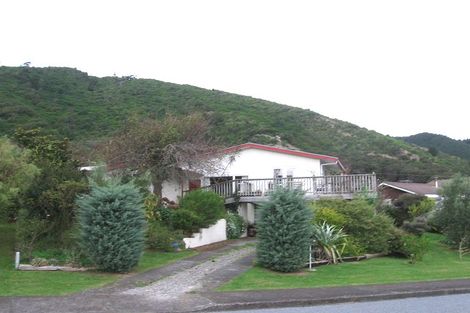 Photo of property in 1 Te Maku Grove, Waikanae, 5036