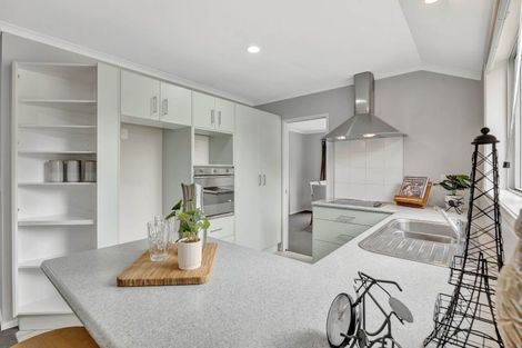 Photo of property in 31 Ravenscourt Place, Huntington, Hamilton, 3210