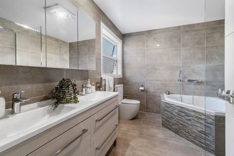 Photo of property in 73 Gribblehirst Road, Sandringham, Auckland, 1025