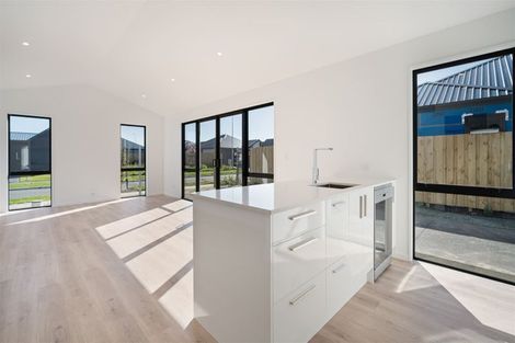 Photo of property in 4 Borthwick Street, Belfast, Christchurch, 8051