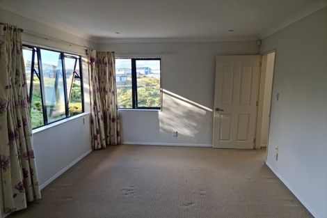 Photo of property in 140 Glanmire Road, Newlands, Wellington, 6037