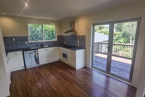 Photo of property in 15 Walnut Lane, Browns Bay, Auckland, 0630