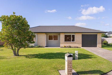 Photo of property in 8 Seascape Avenue, Whitianga, 3510