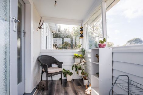 Photo of property in 42 Shamrock Street, Takaro, Palmerston North, 4412