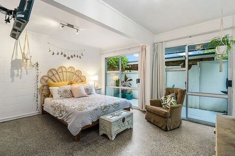 Photo of property in 1/7 Beach Haven Road, Beach Haven, Auckland, 0626
