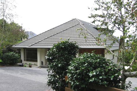 Photo of property in 11 Tree Fern Trail, Campbells Bay, Auckland, 0630