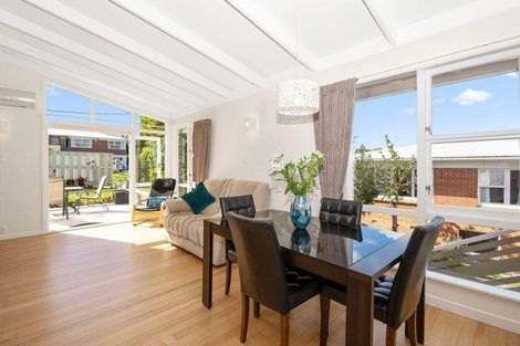 Photo of property in 11 Tiroroa Avenue, Te Atatu South, Auckland, 0610